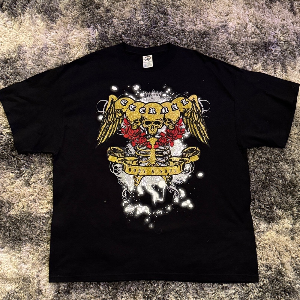 Delta Pro Weight’s Eternal Black Tee with Gold Skulls and Red Roses 🌹